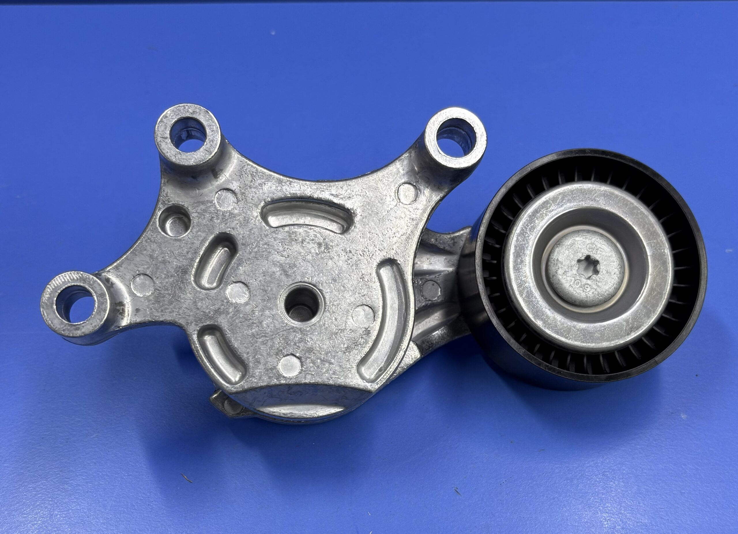 IMG_4009 C-Max 2012 / 2018 1.5 - 1.6 Dizel V-Kayış Gergisi İTHAL - Görsel 1