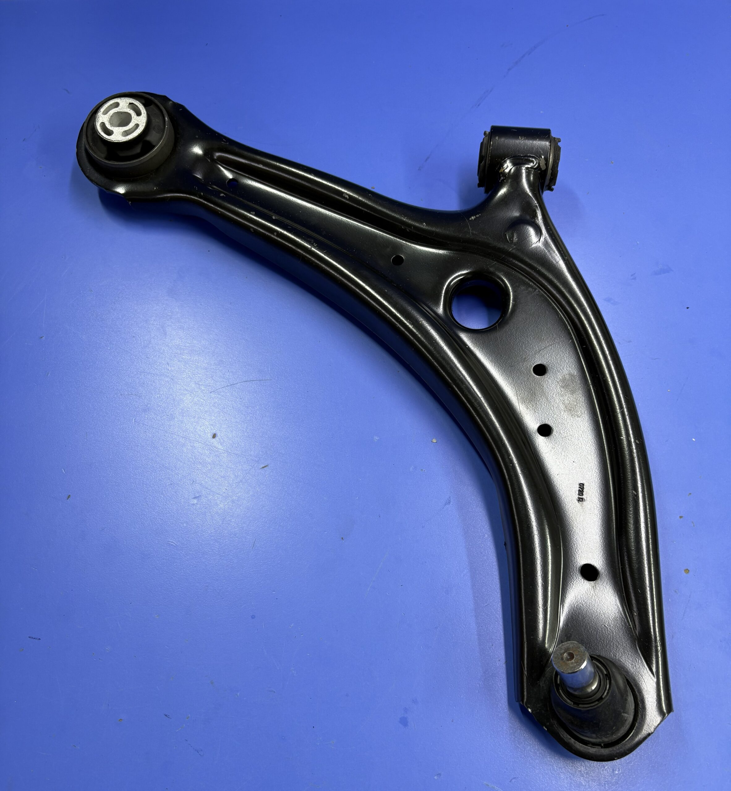 IMG_4585 Courıer 2024 / 2026 Ön Alt Tabla (Salıncak) Sağ İTHAL - Görsel 1