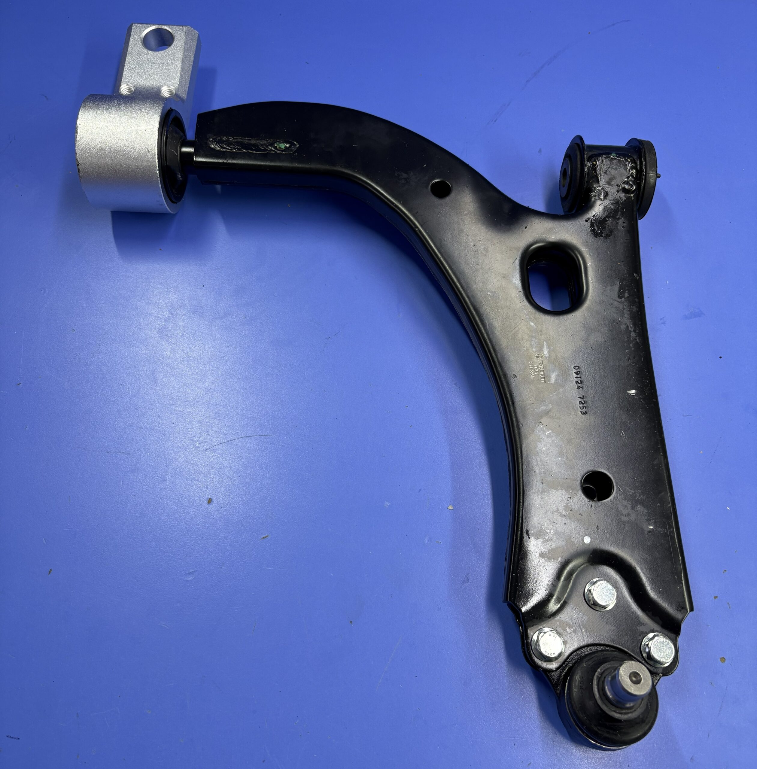 IMG_4588 Fiesta 2002 / 2009 Ön Alt Tabla (Salıncak) Sağ İTHAL - Görsel 1