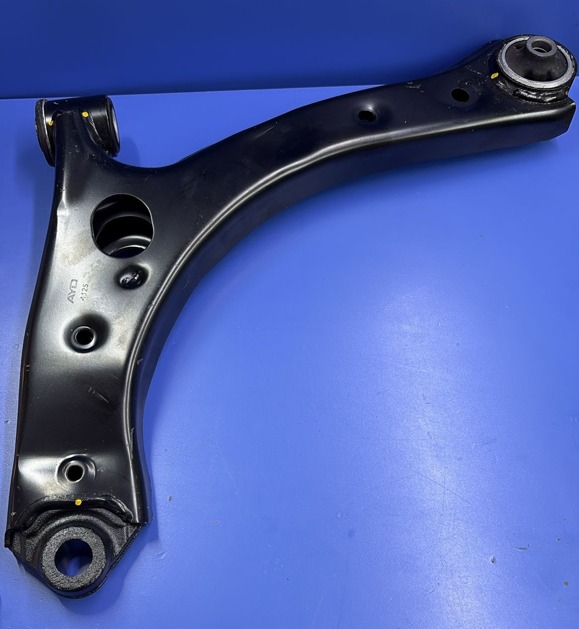 WhatsApp Görsel 2025-12-03 saat 14.42.09_e9d8b6f4 Custom 2014 / 2018 Ön Alt Tabla (Salıncak) Sol İTHAL - Görsel 1